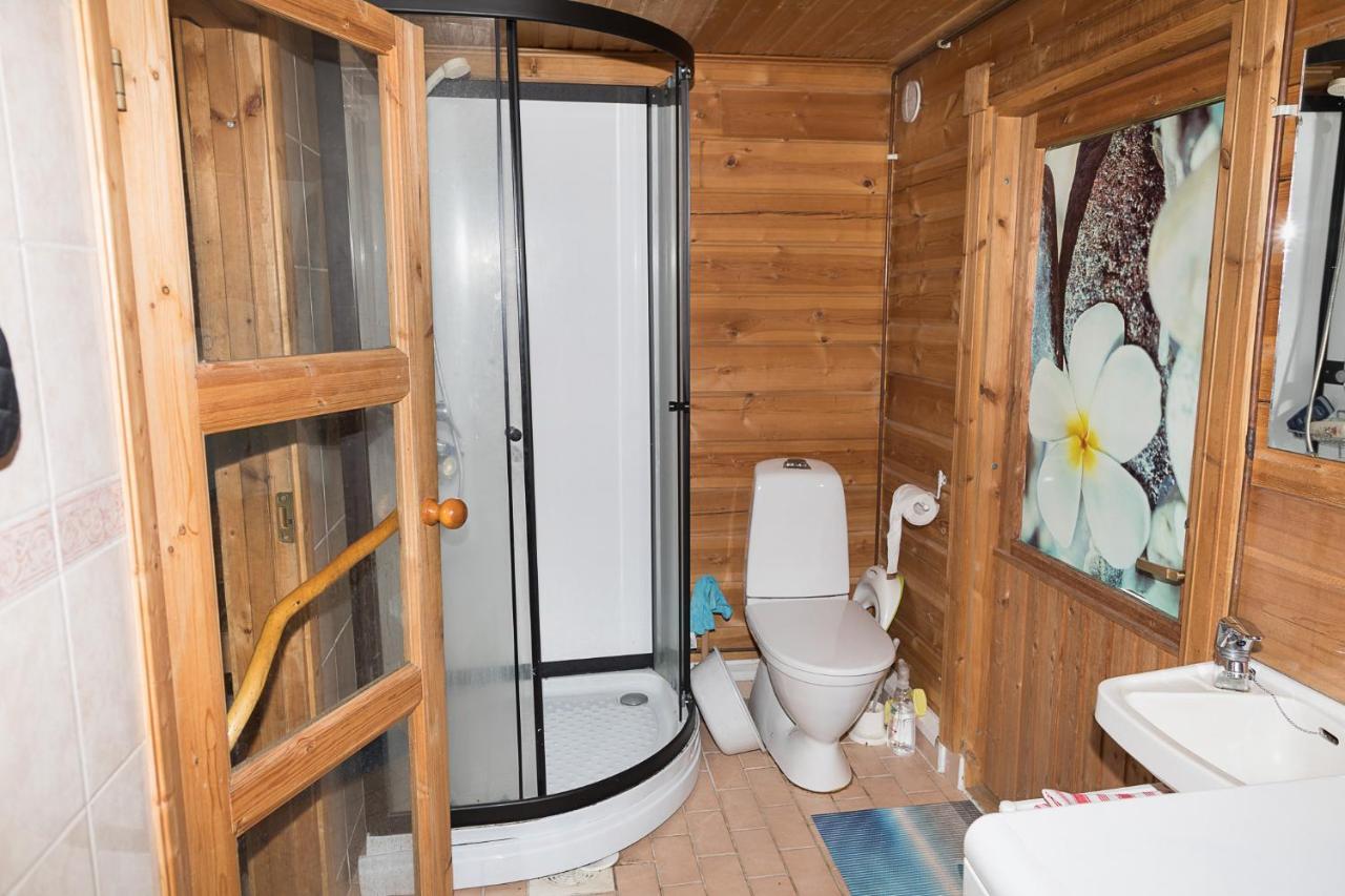 Pihlajamaeen Lomamoekit Vanhakyla Exterior foto